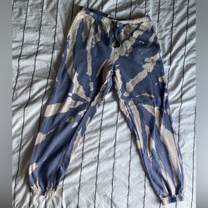 Large Pink Republic Acid Washed Purple Sweatpants